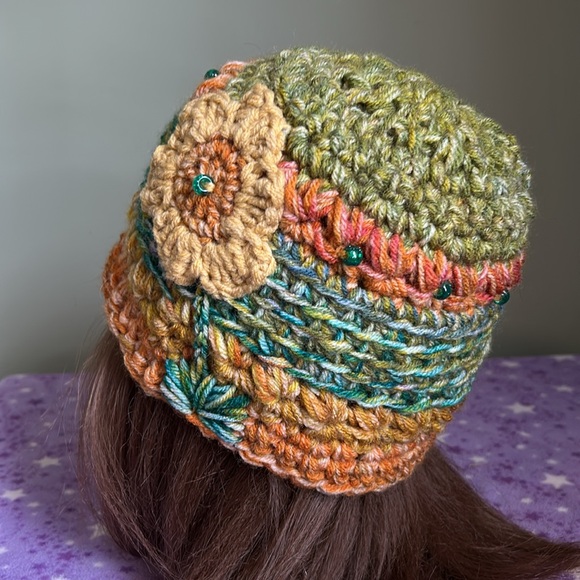 Colorful Crochet Flower beanie medium soft acrylic yarn new - Picture 7 of 10